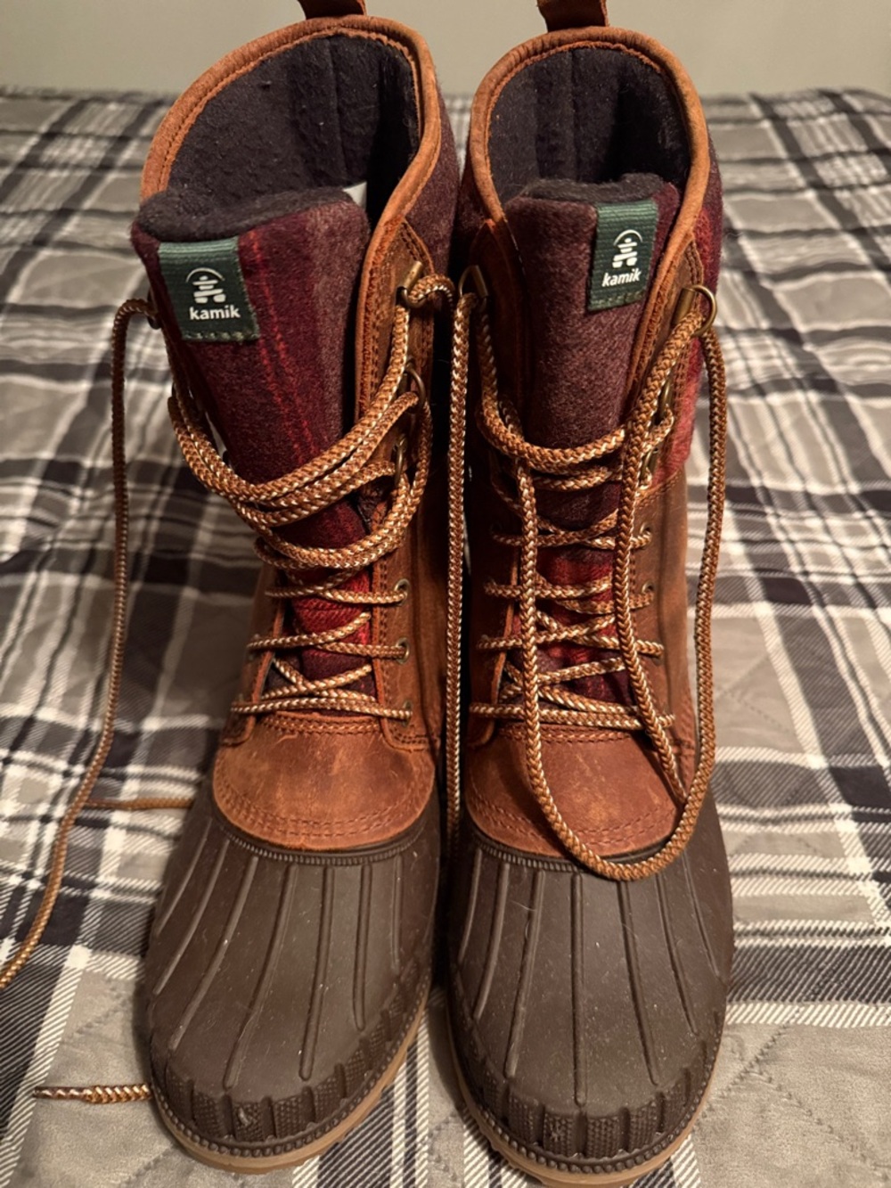 Kamik women’s Brown Leather Waterproof Duck Boots - Brown/Red